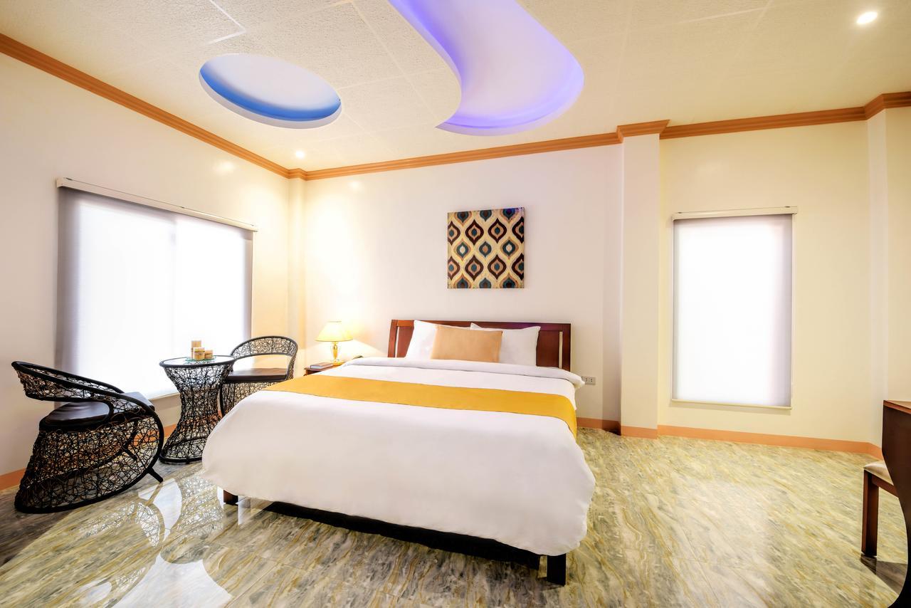 Kabaleyan Cove Resort Powered By Cocotel San Carlos  Ngoại thất bức ảnh